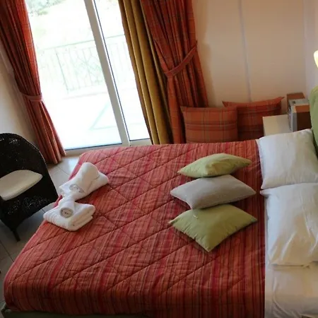 阿纳斯塔西娅旅馆 * 纳夫普利翁